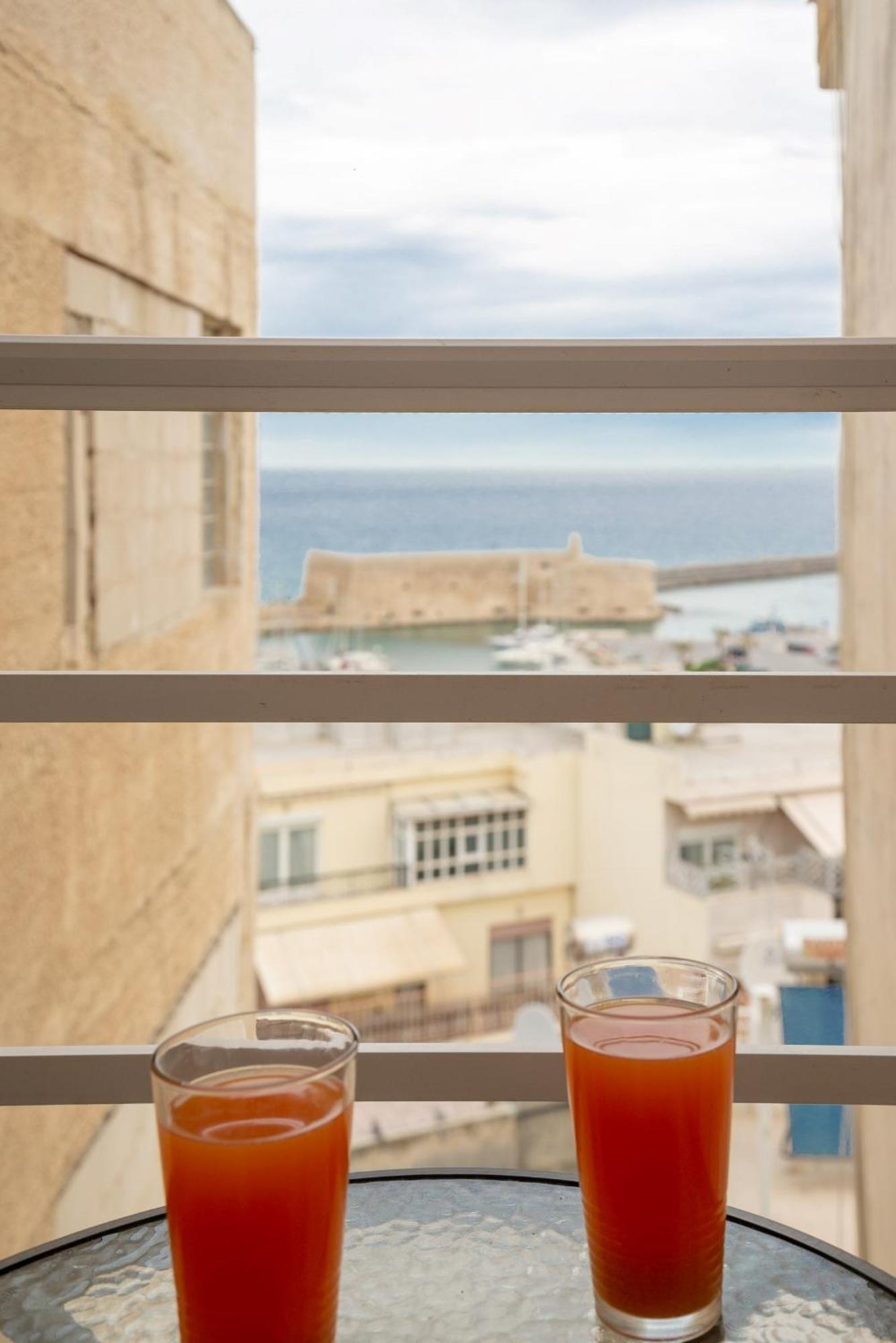 Penthouse Apartment In Downtown With Seaview Iráklio Kültér fotó
